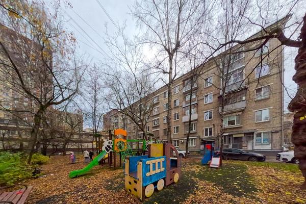 Продам однокомнатную (1-комн.) квартиру, Черняховского ул, 15к1, Москва г