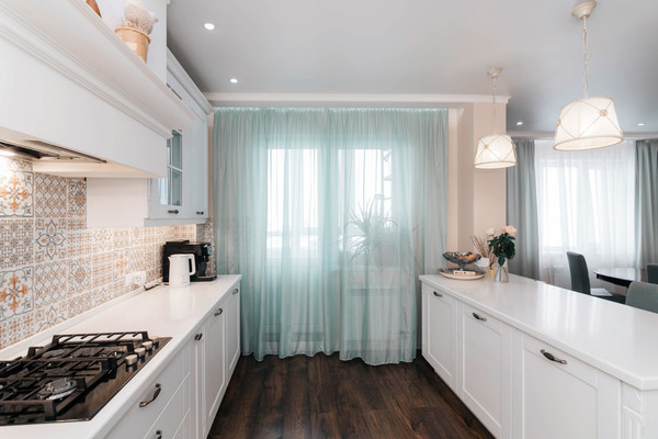 Продам трехкомнатную (3-комн.) квартиру, Коминтерна ул, 17, Ханты-Мансийск г