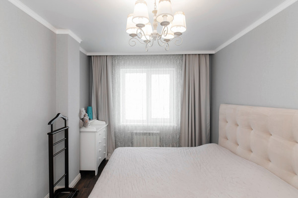 Продам трехкомнатную (3-комн.) квартиру, Коминтерна ул, 17, Ханты-Мансийск г