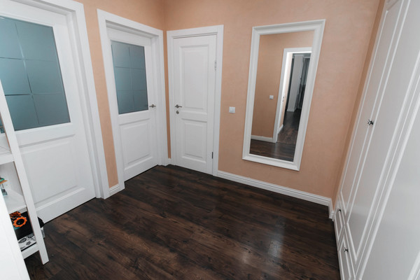 Продам трехкомнатную (3-комн.) квартиру, Коминтерна ул, 17, Ханты-Мансийск г