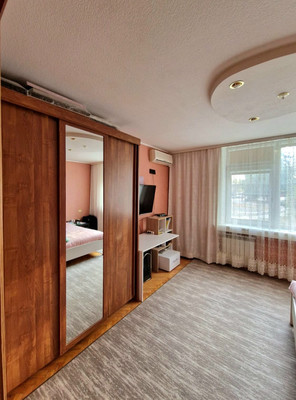 Продам трехкомнатную (3-комн.) квартиру, Морская ул, 68, Волгодонск г