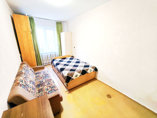 Продам двухкомнатную (2-комн.) квартиру, Тотмина ул, 8в, Красноярск г