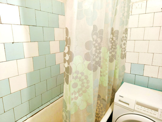 Продам двухкомнатную (2-комн.) квартиру, Тотмина ул, 8в, Красноярск г