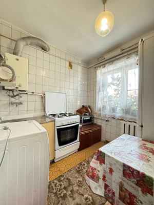 Продам однокомнатную (1-комн.) квартиру, Ашурова ул, 32, Нальчик г