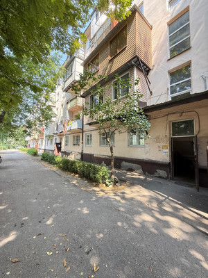 Продам однокомнатную (1-комн.) квартиру, Ашурова ул, 32, Нальчик г