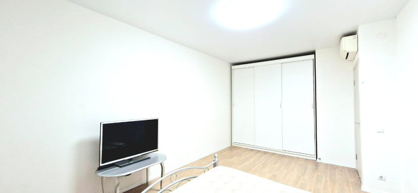 Сдам однокомнатную (1-комн.) квартиру, Новомосковская ул, 10к1, Москва г