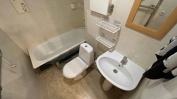 Продам однокомнатную (1-комн.) квартиру, Югорская ул, 11, Ханты-Мансийск г