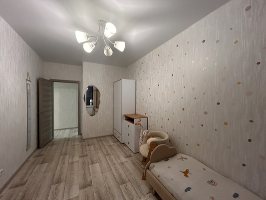 Продам трехкомнатную (3-комн.) квартиру (долевое), Серебристая ул, 3а, Пермь г