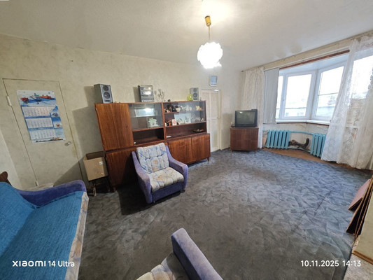 Продам двухкомнатную (2-комн.) квартиру, Полярные Зори ул, 7, Мурманск г