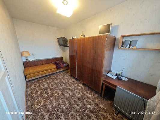 Продам двухкомнатную (2-комн.) квартиру, Полярные Зори ул, 7, Мурманск г