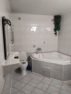 Продам трехкомнатную (3-комн.) квартиру, Памяти павших в Афганистане ул, 31, Калининград г