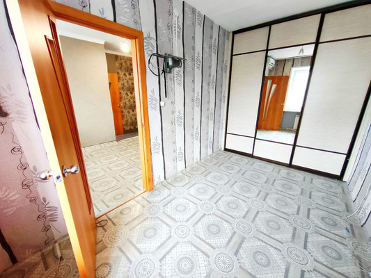 Продам двухкомнатную (2-комн.) квартиру, Профсоюзов ул, 32, Красноярск г