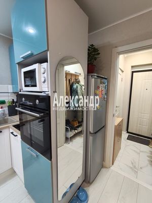 Продам однокомнатную (1-комн.) квартиру, Воронцовский б-р, 17, Мурино п