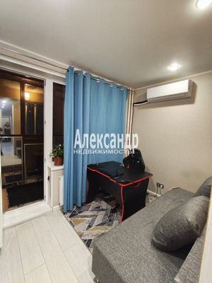 Продам однокомнатную (1-комн.) квартиру, Воронцовский б-р, 17, Мурино п