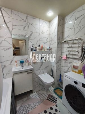 Продам однокомнатную (1-комн.) квартиру, Воронцовский б-р, 17, Мурино п