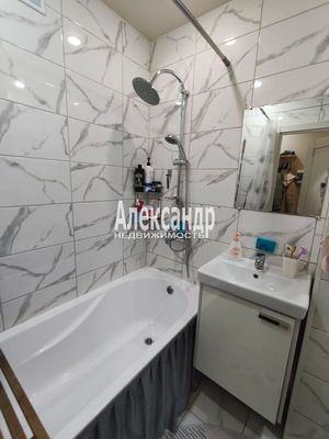 Продам однокомнатную (1-комн.) квартиру, Воронцовский б-р, 17, Мурино п