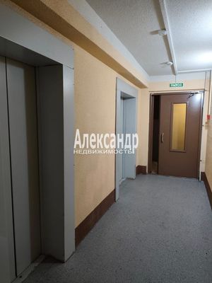 Продам однокомнатную (1-комн.) квартиру, Воронцовский б-р, 17, Мурино п