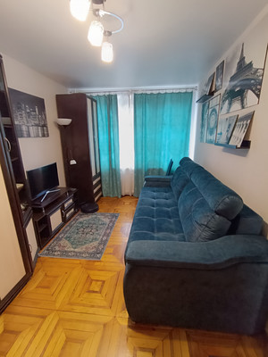 Продам трехкомнатную (3-комн.) квартиру, Трамвайный пр-кт, 13Ак1, Санкт-Петербург г