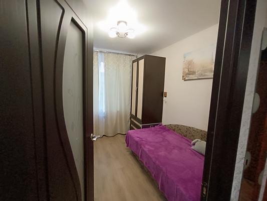 Продам трехкомнатную (3-комн.) квартиру, Трамвайный пр-кт, 13Ак1, Санкт-Петербург г