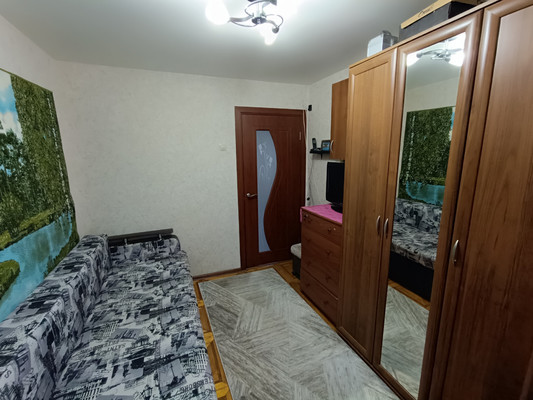 Продам трехкомнатную (3-комн.) квартиру, Трамвайный пр-кт, 13Ак1, Санкт-Петербург г