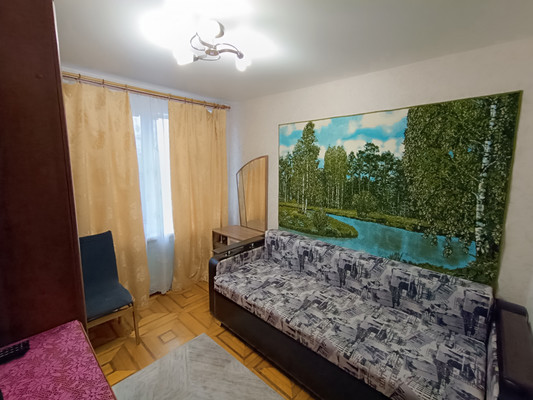 Продам трехкомнатную (3-комн.) квартиру, Трамвайный пр-кт, 13Ак1, Санкт-Петербург г