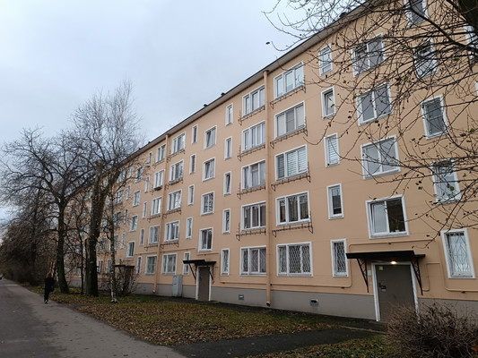 Продам трехкомнатную (3-комн.) квартиру, Трамвайный пр-кт, 13Ак1, Санкт-Петербург г