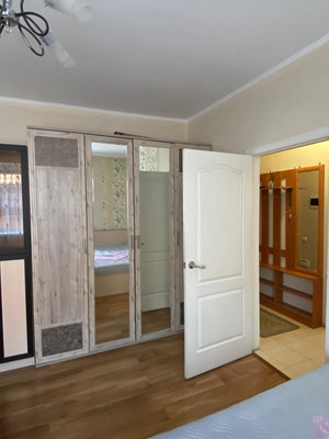 Продам двухкомнатную (2-комн.) квартиру, Кати Соловьяновой ул, 120, Анапа г