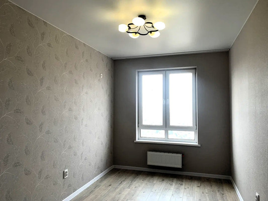 Продам трехкомнатную (3-комн.) квартиру, Воронежская ул, 47/11, Краснодар г