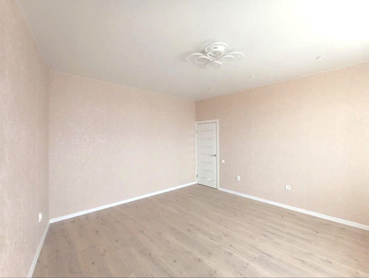 Продам трехкомнатную (3-комн.) квартиру, Воронежская ул, 47/11, Краснодар г