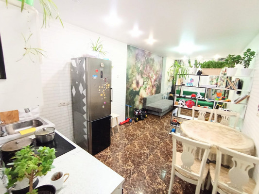 Продам двухкомнатную (2-комн.) квартиру, Радужная ул, 6к1, Видное г