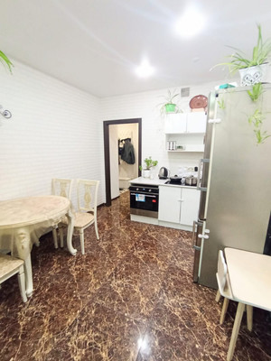 Продам двухкомнатную (2-комн.) квартиру, Радужная ул, 6к1, Видное г