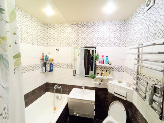 Продам двухкомнатную (2-комн.) квартиру, Радужная ул, 6к1, Видное г