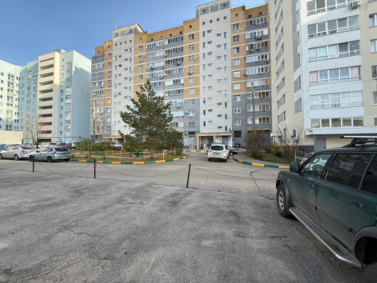 Продам трехкомнатную (3-комн.) квартиру, Деловая ул, 22 кор.2, Нижний Новгород г