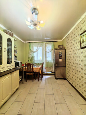 Продам двухкомнатную (2-комн.) квартиру, Маршала Савицкого ул, 16, Москва г