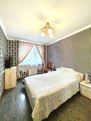 Продам двухкомнатную (2-комн.) квартиру, Маршала Савицкого ул, 16, Москва г