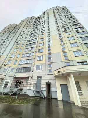 Продам двухкомнатную (2-комн.) квартиру, Маршала Савицкого ул, 16, Москва г