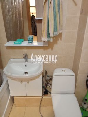 Продам однокомнатную (1-комн.) квартиру, Дальневосточный пр-кт, 25к1, Санкт-Петербург г