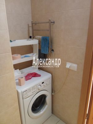 Продам однокомнатную (1-комн.) квартиру, Дальневосточный пр-кт, 25к1, Санкт-Петербург г