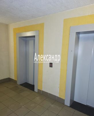 Продам однокомнатную (1-комн.) квартиру, Пушкинская ул, 23, Шушары п