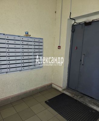 Продам однокомнатную (1-комн.) квартиру, Пушкинская ул, 23, Шушары п