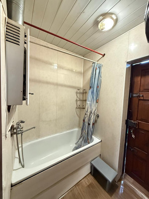 Продам трехкомнатную (3-комн.) квартиру, Калинина ул, 262, Нальчик г