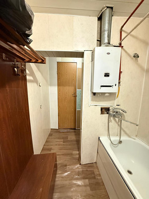 Продам трехкомнатную (3-комн.) квартиру, Калинина ул, 262, Нальчик г