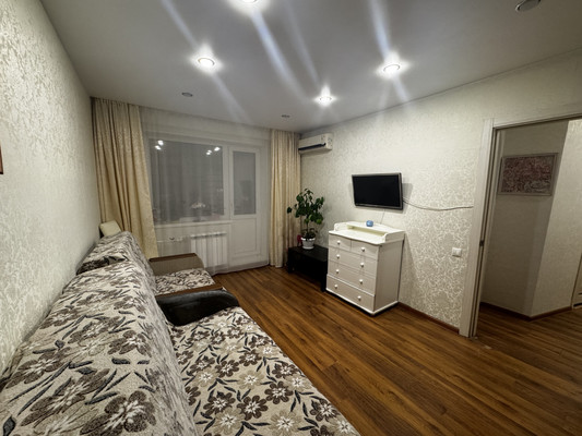 Продам однокомнатную (1-комн.) квартиру, Внуковский мкр, 10, Дмитров г