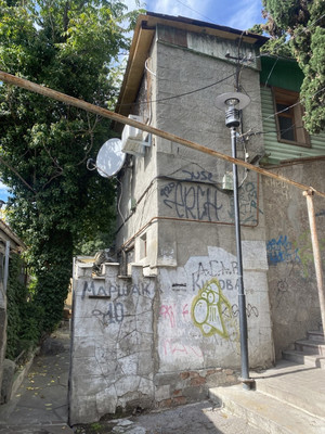 Продам трехкомнатную (3-комн.) квартиру, Маршака ул, 1010, Ялта г