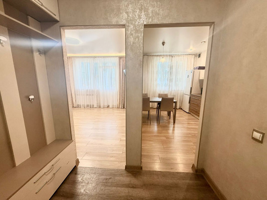 Продам однокомнатную (1-комн.) квартиру, Сибгата Хакима ул, 7, Казань г