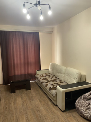 Продам трехкомнатную (3-комн.) квартиру, Победы пр-кт, 24, Симферополь г