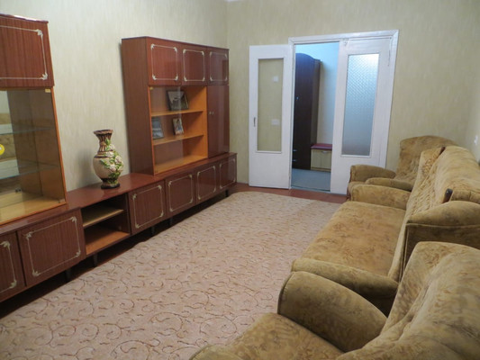 Продам трехкомнатную (3-комн.) квартиру, Победы пр-кт, 24, Симферополь г