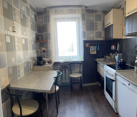 Продам трехкомнатную (3-комн.) квартиру, Победы пр-кт, 24, Симферополь г