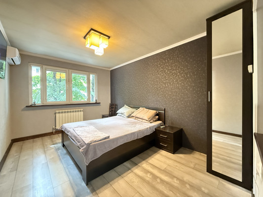 Продам двухкомнатную (2-комн.) квартиру, Ватутина ул, 31, Нальчик г