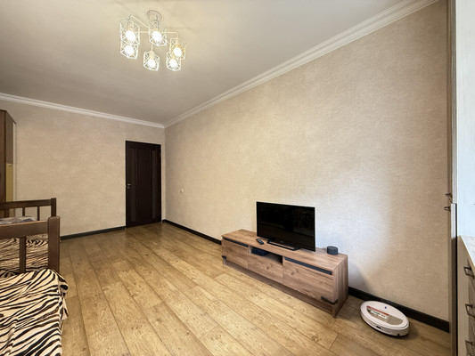 Продам двухкомнатную (2-комн.) квартиру, Ватутина ул, 31, Нальчик г